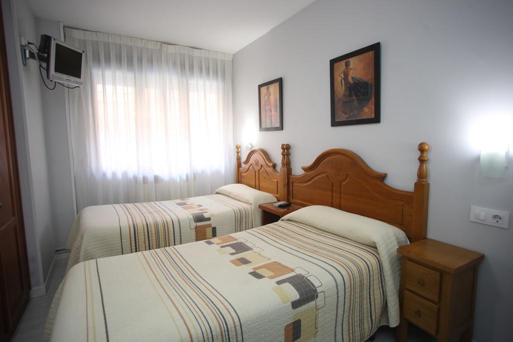 Hostal Santa Barbara Сория Экстерьер фото